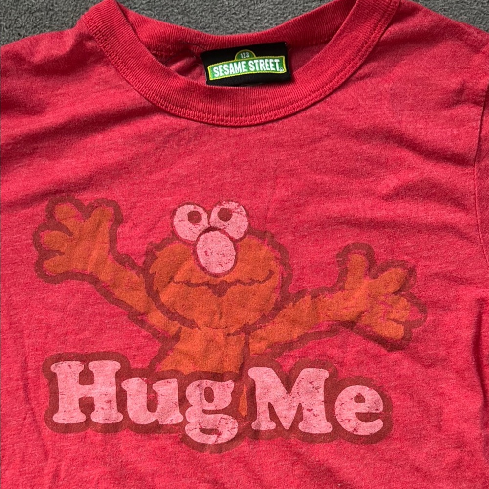 Sesame Street Elmo Graphic Tee in Vibrant Red